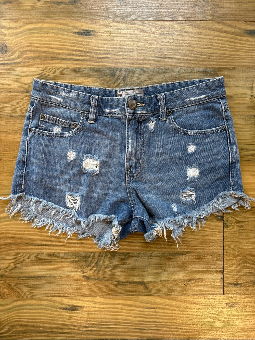 Free People Distressed Denim Shorts Sz 27